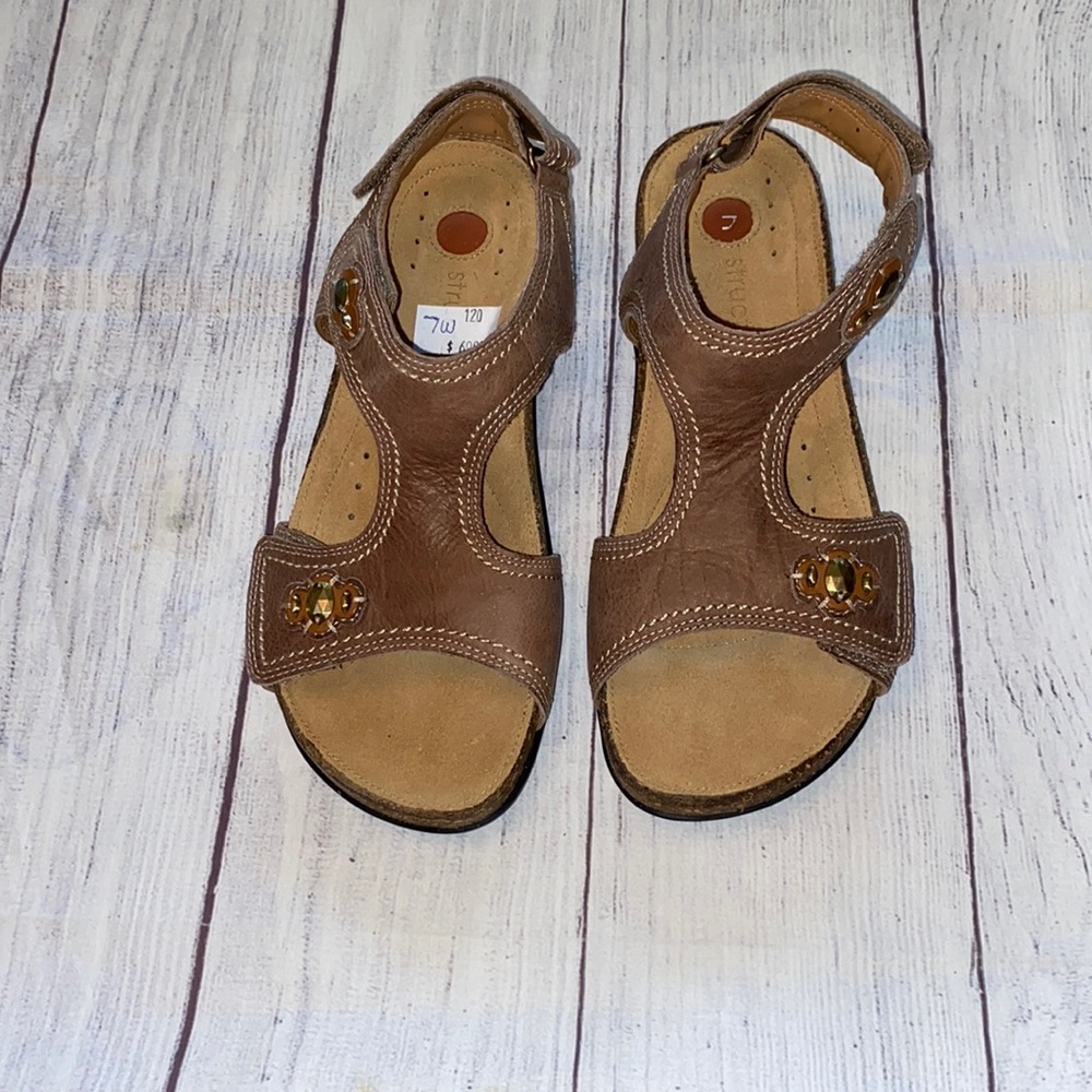 NWOT Clarks Unstructured Sandals Size 7